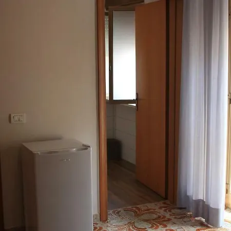 Affittacamere Casa Di Nella *